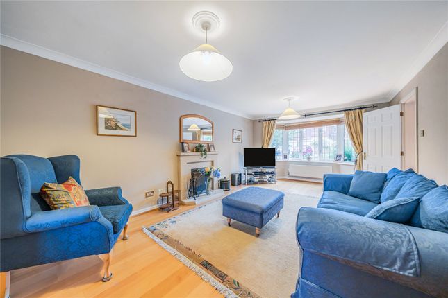 35, Danesfield, Surrey photo 4