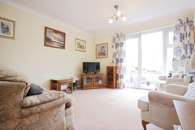151, Torrington Crescent, Wellingborough photo 3