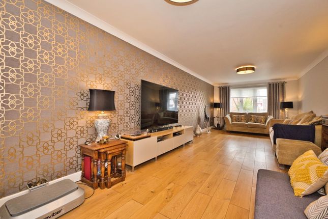 23, Ashwood Drive, YEOVIL photo 2