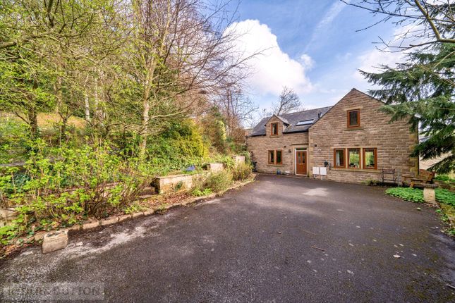 Thumbnail Detached house for sale in Pyegrove, Glossop