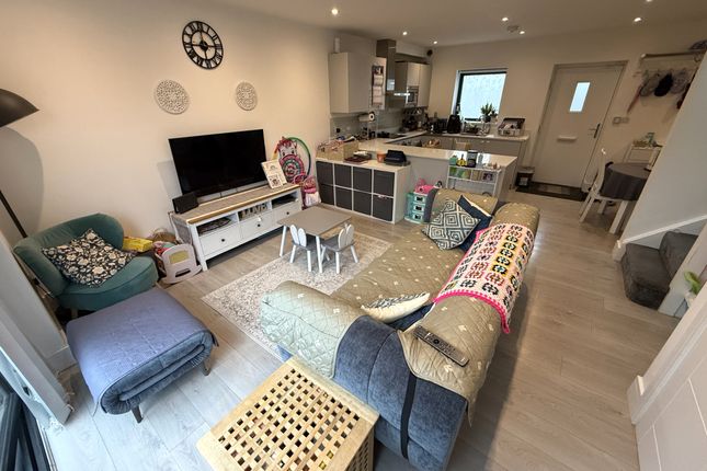 Beckley Mews, Northolt photo 4