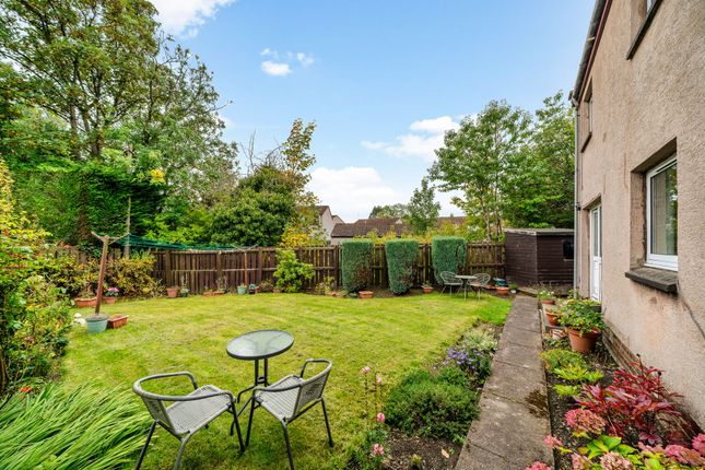 6 Webster Court, Broxburn photo 2