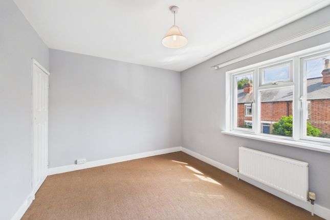 8, Foxhill Road, Reading photo 5