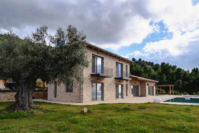 Villa for sale in Vasiliki, Greece