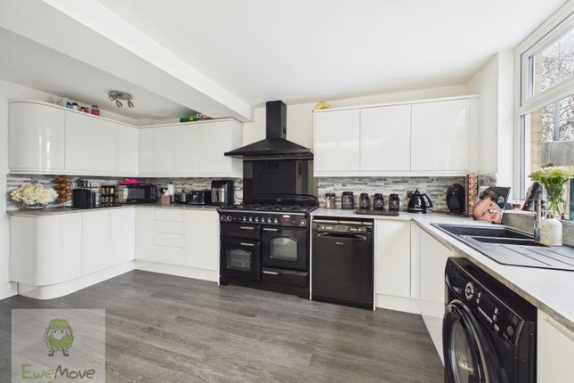 26, HERON WAY, ROCHESTER photo 3