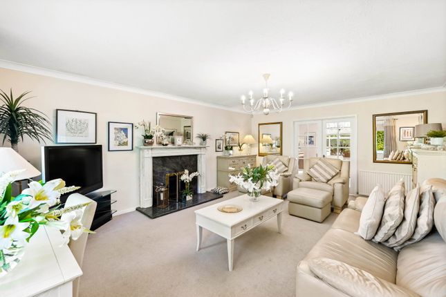 5, Claridge Gardens, Lingfield photo 3