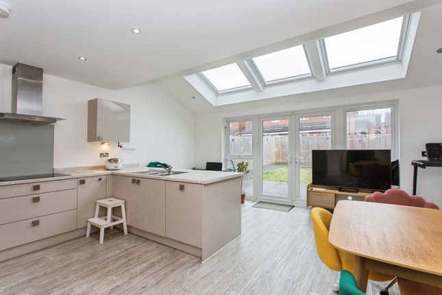 10, Loom Crescent, Preston photo 2