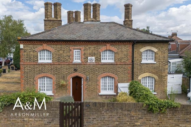 2-bed house on 44, Tanners Lane, Barkingside, £435,000