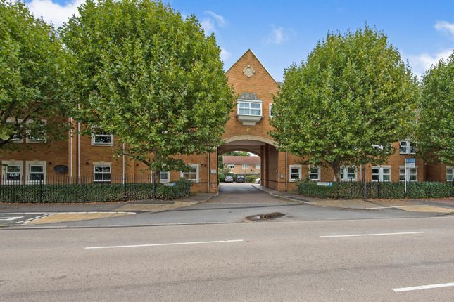 Thumbnail Flat for sale in Staines Road West, Sunbury-On-Thames