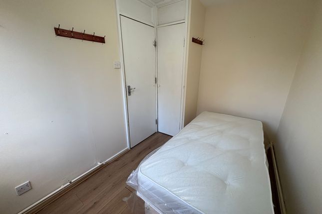 184, Silver Street, London photo 3