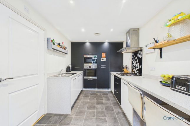15, Hastings Crescent, Hailsham photo 4