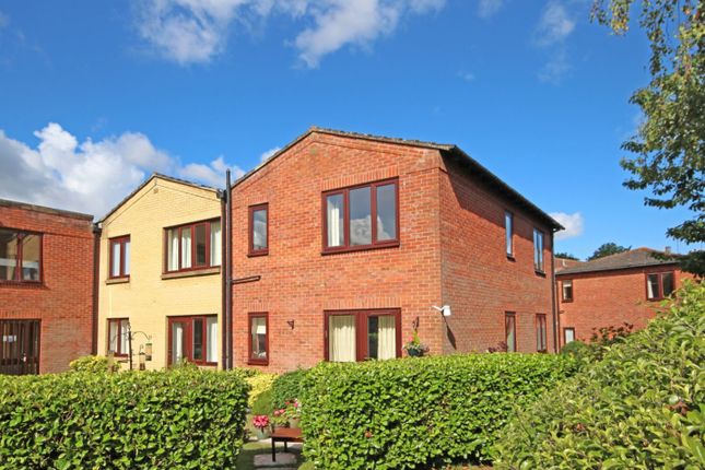 Flat to rent in Homeford House, Grigg Lane, Brockenhurst