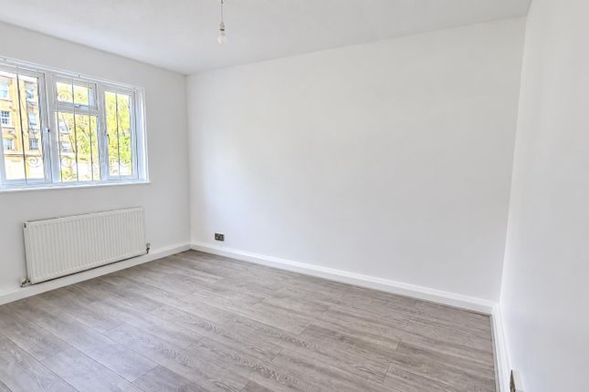 2, Bewley Court, 176, Brixton Hill, LONDON photo 4