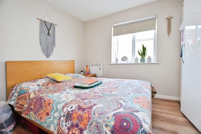Flat 12, Suffolk Court, Romford photo 5