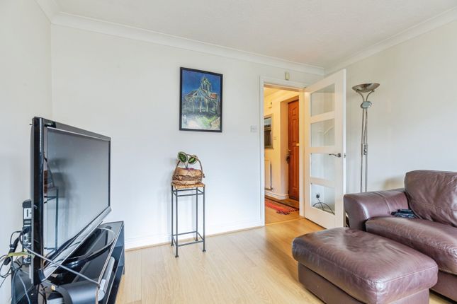 26, Wardle Court, Chorley photo 3