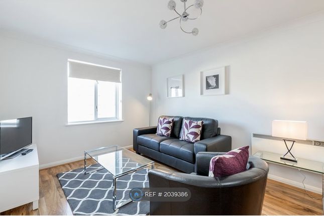 Flat to rent in Regents Court, Kingston Upon Thames