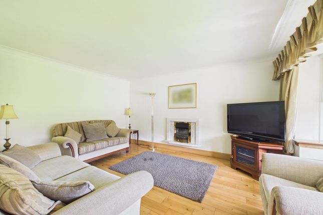 5 Powforth Close, Larkhall photo 3