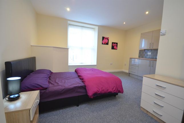 Thumbnail Studio to rent in Part Self-Contained Bedsit, Redearth Rd., Darwen