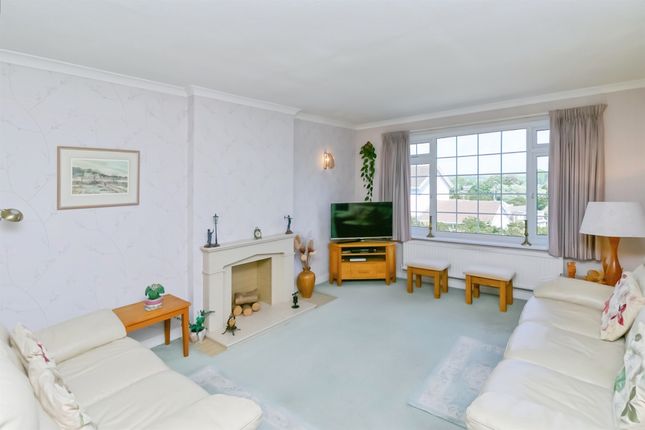 16, Geraints Way, Cowbridge photo 3