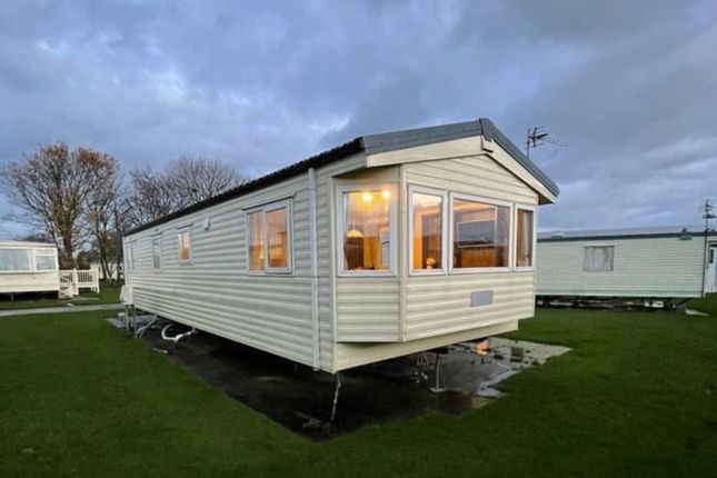 Mobile/park home for sale in Mill Lane, Skipsea, Driffield