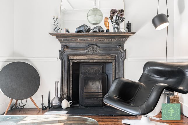 22 Conway Road, London photo 4
