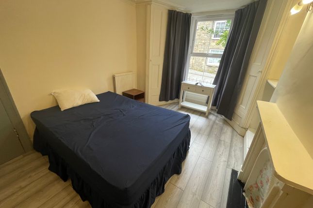30, Camborne photo 3