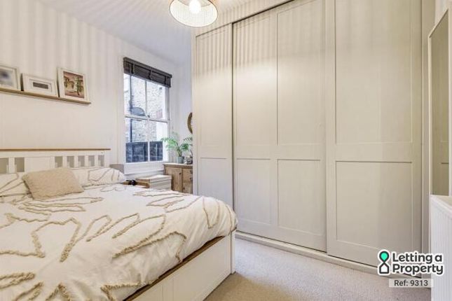 Flat B, 11, Vanderbilt Road, London photo 5