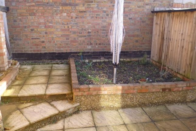 Flat 1, 376, St Albans Road, Watford photo 4