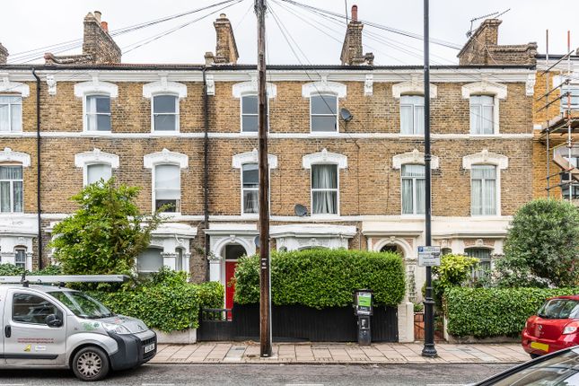 Thumbnail Flat for sale in Ferndale Road, London