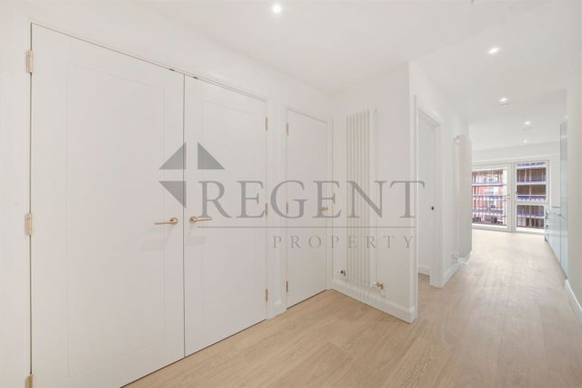 7, X - 605 Botanist House, Seagull Lane, London photo 5
