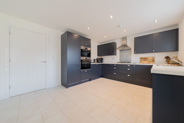 21 Stinchcombe Way, Coalville photo 4