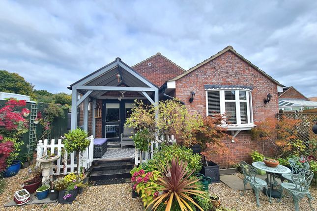 Thumbnail Bungalow for sale in West Street, Tadley