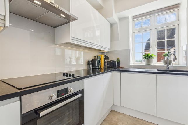 110, Cranmer Court, Whiteheads Grove, London photo 3