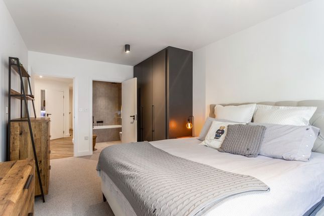 Flat to rent in Amparo House, Greenwich