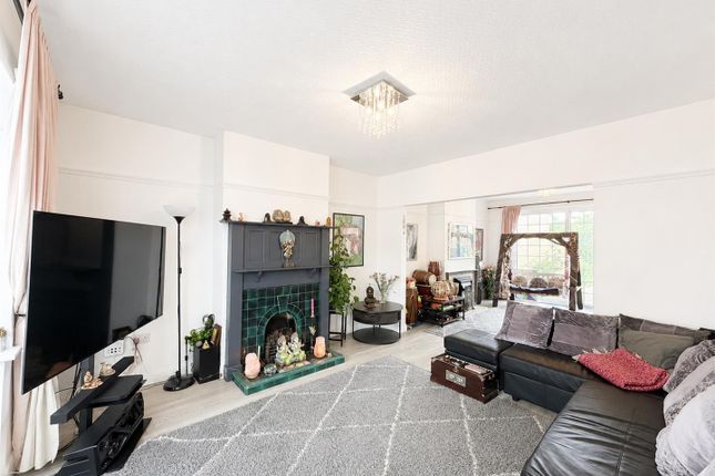 41, Alderney Avenue, Heston photo 3