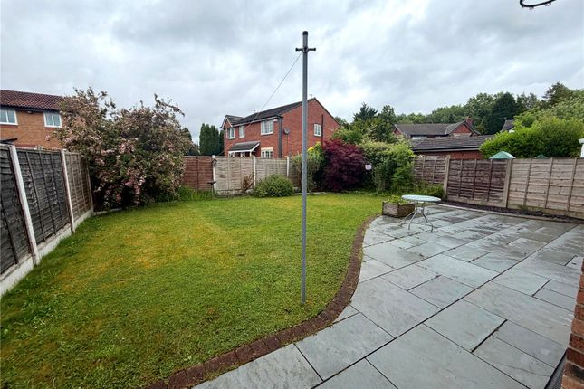 17, Parkside Close, Manchester photo 3
