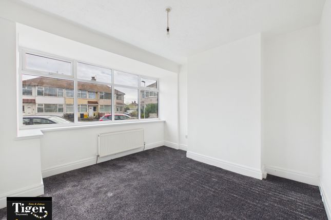 4, Kew Grove, Thornton-Cleveleys photo 2
