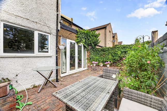 66b Thicket Road, Sutton photo 4