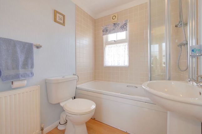 13 Bakers Farm Park, Horsebridge, Hailsham photo 4