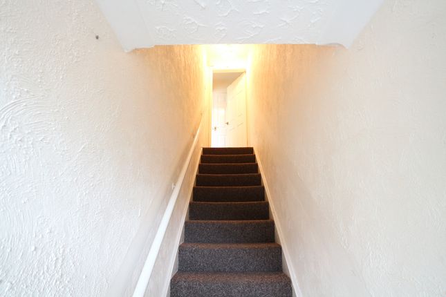 Maisonette to rent in Harden Close, Walsall, West Midlands
