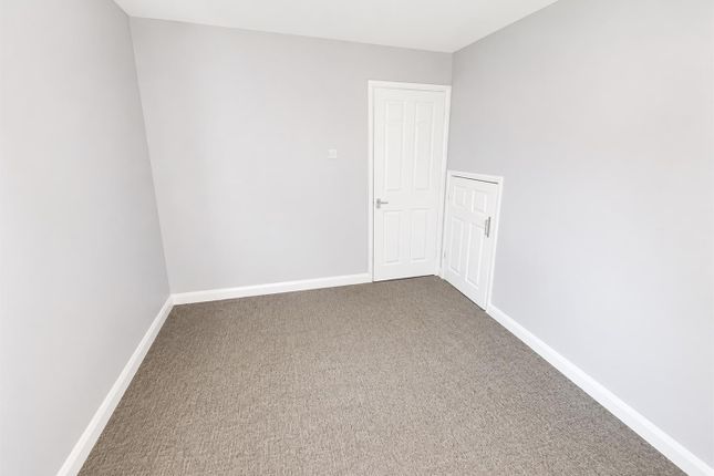 16, Gainsborough Court, Corby photo 2