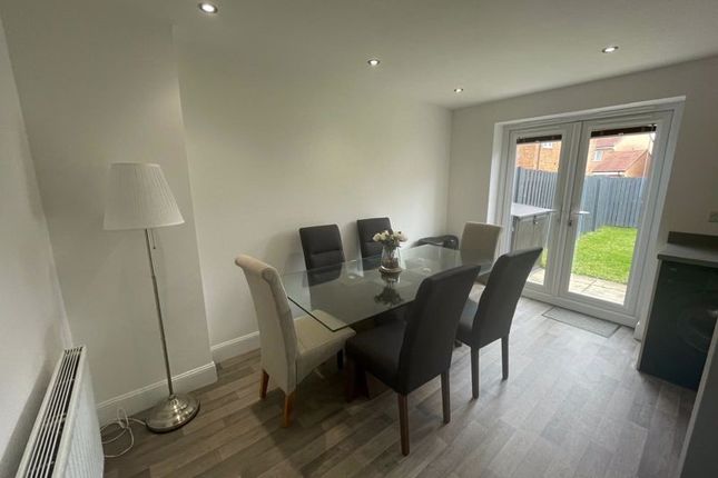 6, Primrose Gardens, Blyth photo 3