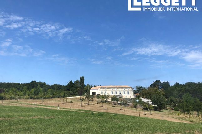 Villa for sale in Saint-Georges-Des-Agoûts, Charente-Maritime, Nouvelle-Aquitaine