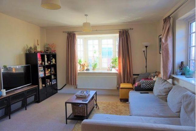 Scarlett Avenue, AYLESBURY photo 4