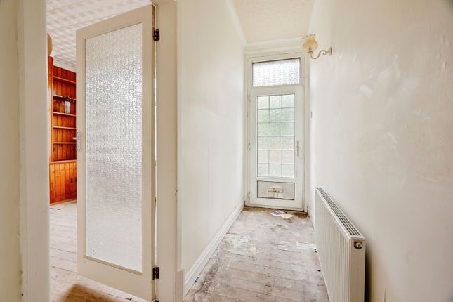 26, Skipton Road, Colne photo 3