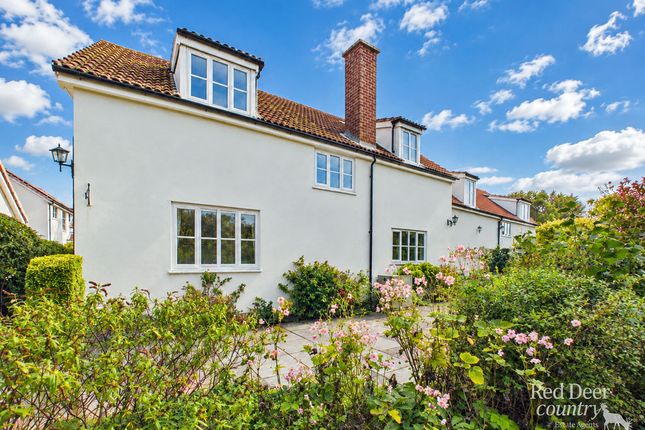 4-bed detached on Putsham Mead, Bridgwater, £325,000
