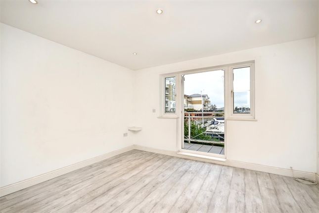 24, Phoenix Drive, Eastbourne photo 2