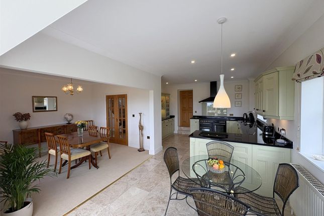 Layton View, Richmond photo 4
