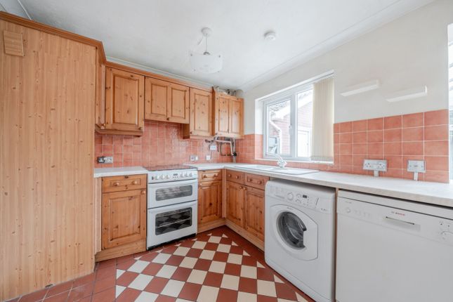15, Defender Drive, Grimsby photo 4