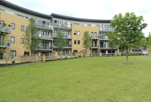 Thumbnail Flat for sale in Redwing Crescent, Greenhithe, Kent